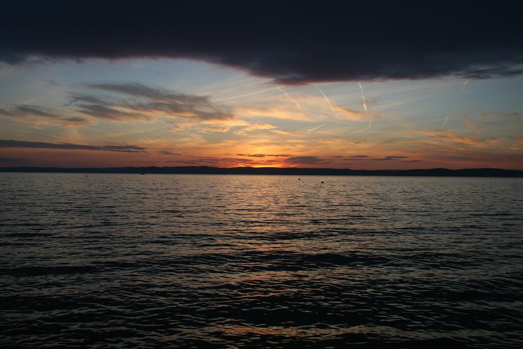 Toscana Lakeside Apartments I - II Family Friend Siofok Bagian luar foto