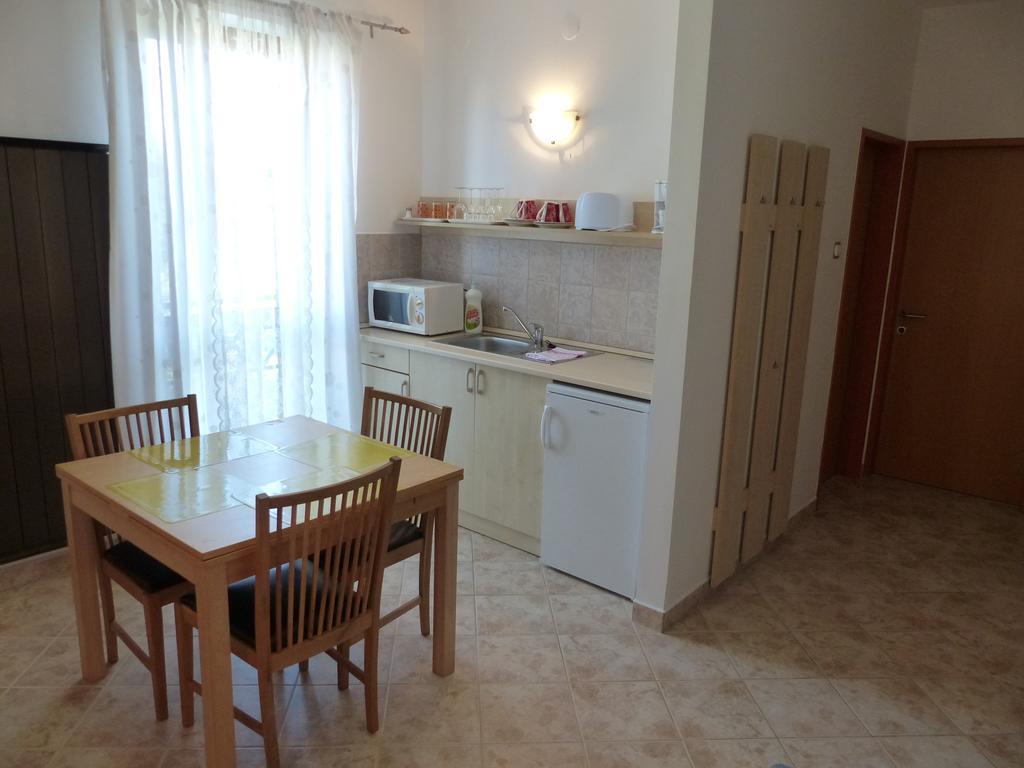 Toscana Lakeside Apartments I - II Family Friend Siofok Bagian luar foto