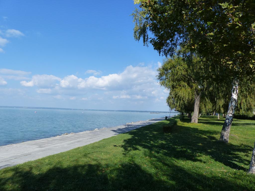 Toscana Lakeside Apartments I - II Family Friend Siofok Bagian luar foto