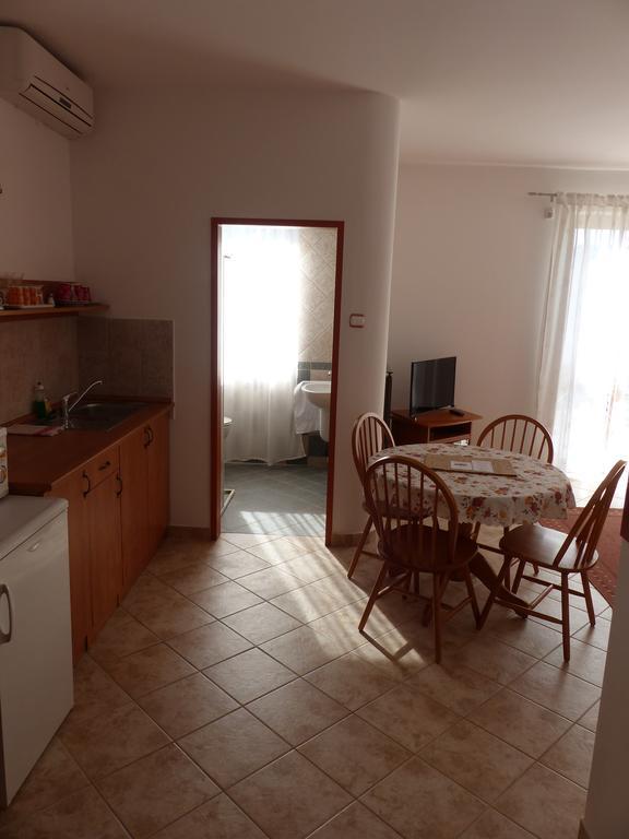 Toscana Lakeside Apartments I - II Family Friend Siofok Bagian luar foto