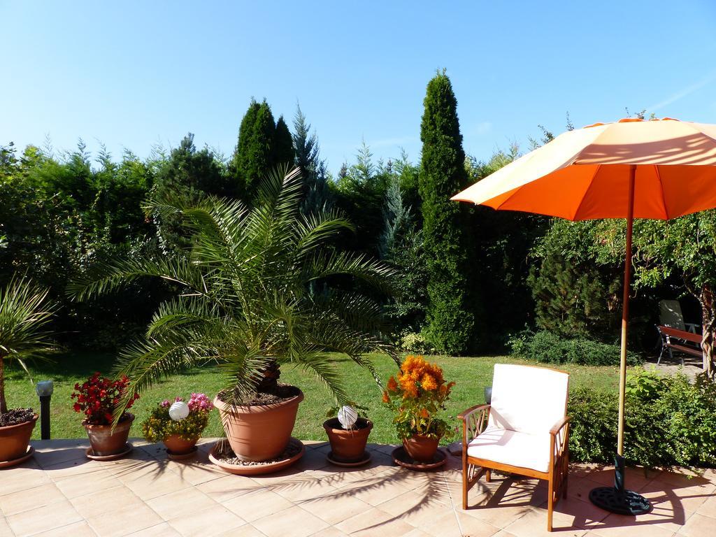 Toscana Lakeside Apartments I - II Family Friend Siofok Bagian luar foto
