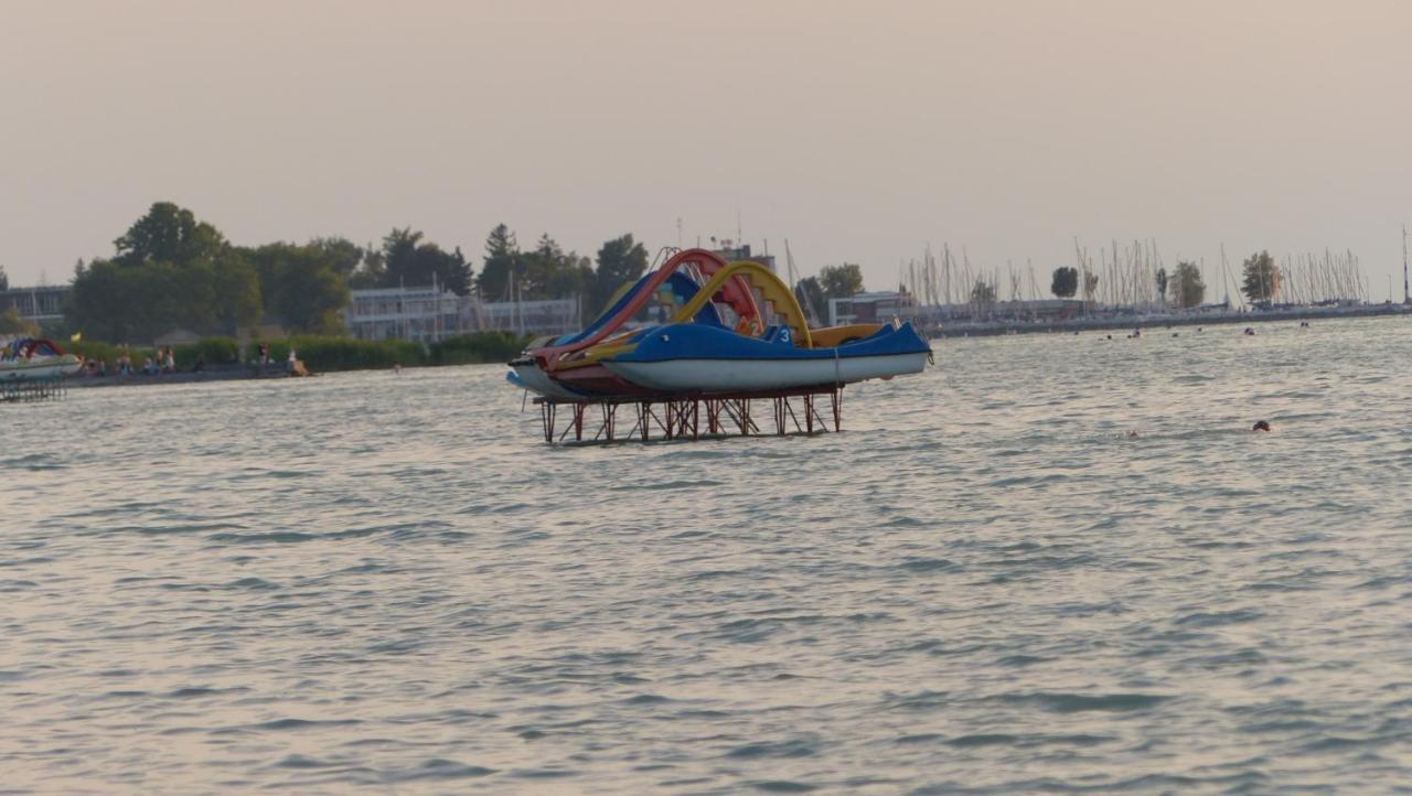 Toscana Lakeside Apartments I - II Family Friend Siofok Bagian luar foto